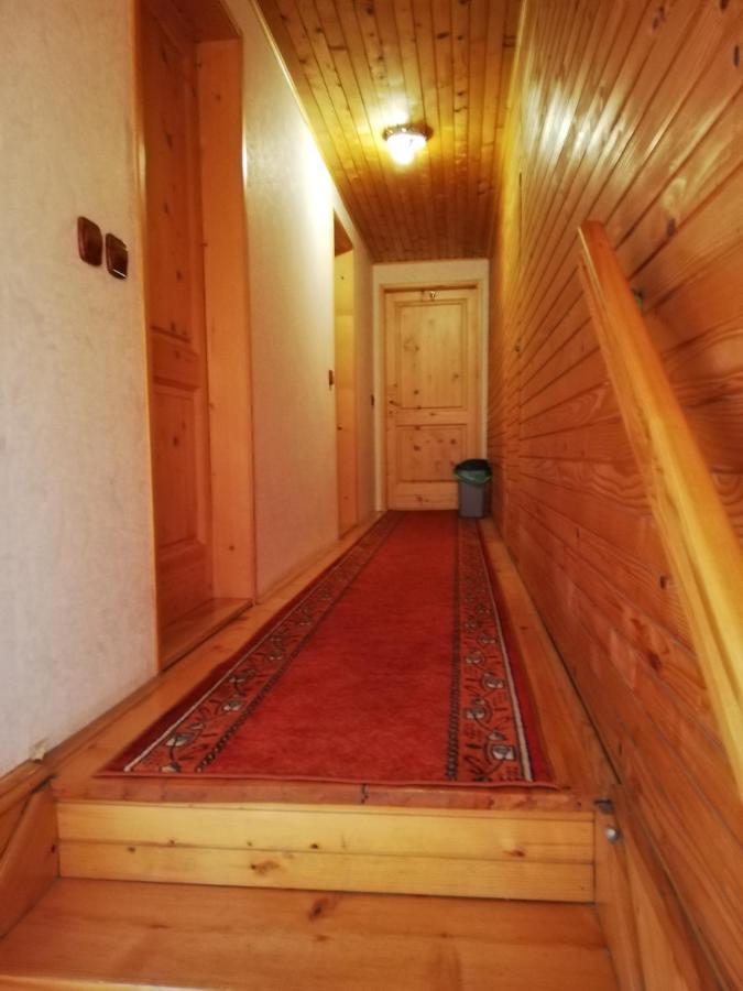 ロヴェンツェ・ナ・ポホリュ Penzijon Urbanc Bed & Breakfast エクステリア 写真