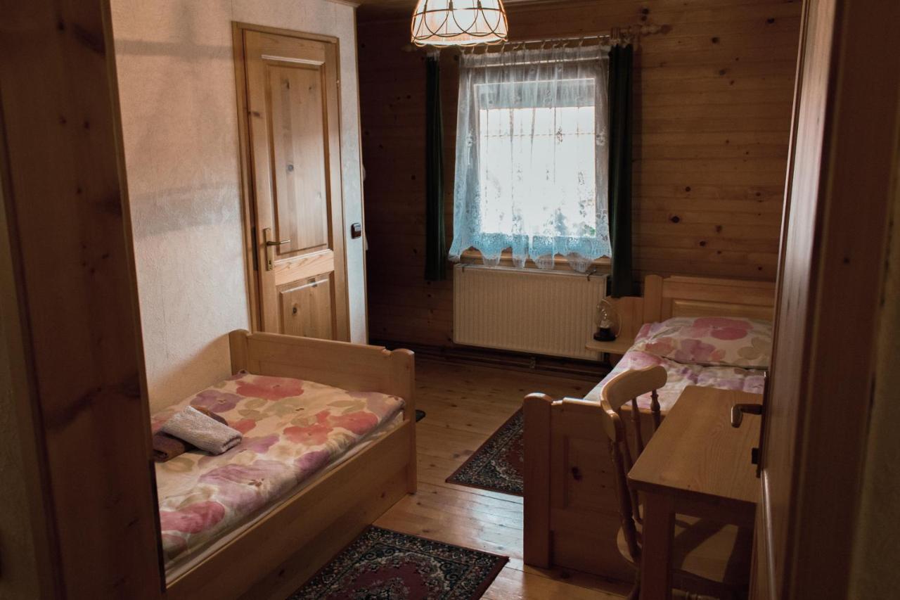 ロヴェンツェ・ナ・ポホリュ Penzijon Urbanc Bed & Breakfast エクステリア 写真