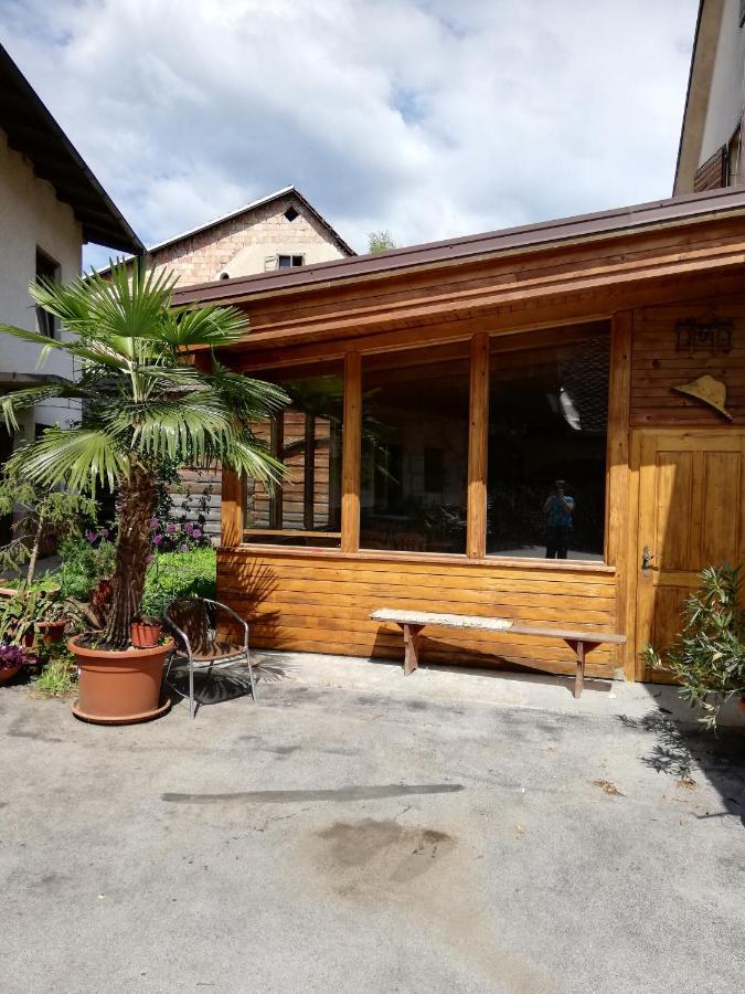 ロヴェンツェ・ナ・ポホリュ Penzijon Urbanc Bed & Breakfast エクステリア 写真